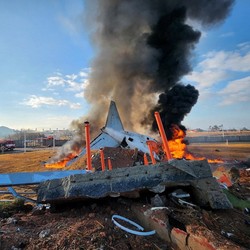 Breaking News! Kecelakaan Pesawat Jeju Air Tewaskan 28 Penumpang