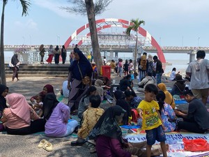 THP Kenjeran Mulai Diserbu Pengunjung Libur Nataru 2025