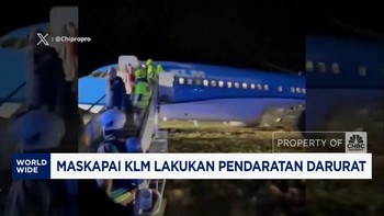 Video: Maskapai KLM Lakukan Pendaratan Darurat