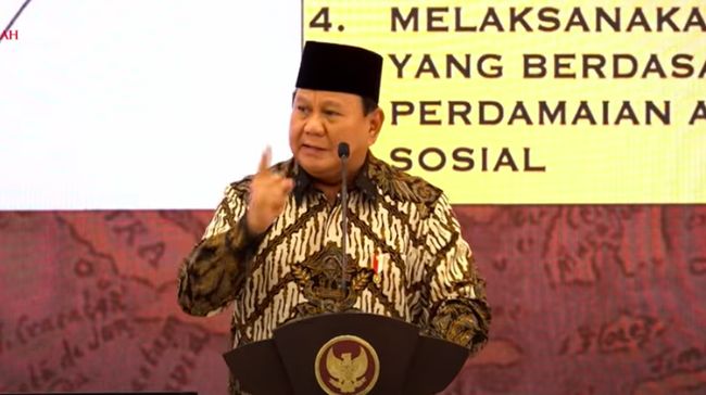 Ini Alasan Prabowo Batalkan PPN 12% untuk Sabun Hingga Pakaian