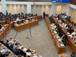 Pemerintah dan DPR Targetkan Penetapan Biaya Haji 2025 pada 10 Januari
