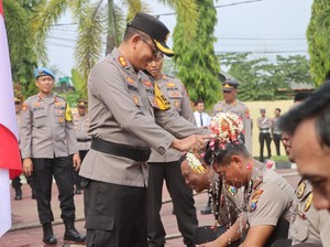 32 Anggota Polres Probolinggo Dapat Kenaikan Pangkat