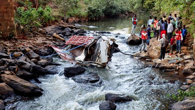 Truck Crash in Ethiopia Kills 71