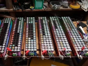 Unik, Baterai 1.000 Laptop Bekas Disulap Jadi Baterai untuk Rumah