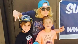 Foto Langka Britney Spears Bersama Putranya yang Beranjak Dewasa