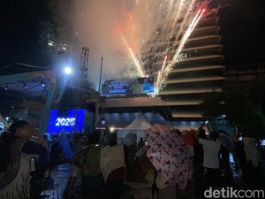Serunya Konser dan Pesta Kembang Api Tahun Baru di Semarang
