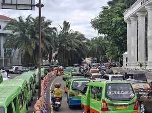 Kawasan Tugu Kujang Macet Imbas Arus Balik Wisatawan Puncak Bogor