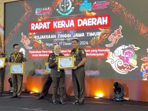 Kejari Tanjung Perak Pulihkan Kerugian-Sabet Penghargaan Selama 2024