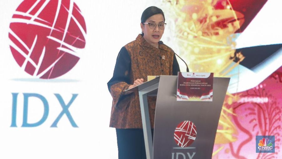 Menteri Keuangan, Sri Mulyani saat menghadiri Pembukan Perdagangan Bursa Efek Indonesia (BEI) Tahun 2025 di gedung BEI, Jakarta, Kamis (2/1/2025). (²©²ÊÍøÕ¾/Faisal Rahman)