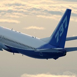 Lagi! Pesawat Boeing 737-800 Bermasalah, Mendarat Darurat