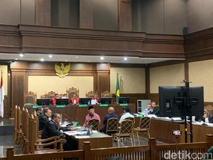Hakim Sentil Saksi Kasus Korupsi Truk Basarnas: Kadang Sudah Diajarin
