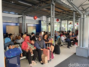 Selama Libur Nataru, 636.926 Penumpang Naik Kereta Api di Daop 8 Surabaya