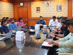 Pemkot Denpasar Siapkan Masterplan untuk Tata Kabel Fiber Optik
