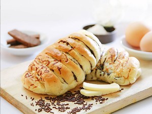 Tak Lekang Waktu! 5 Bakery Legendaris Surabaya yang Masih Diburu