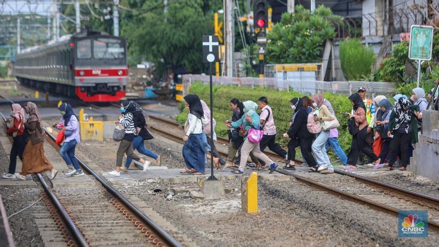 PT Kereta Api Indonesia (Persero) memastikan Stasiun Karet yang berlokasi di Jalan KH Mas Mansyur, Kecamatan Tanah Abang, Jakarta Pusat akan ditutup. (CNBC Indonesia/Faisal Rahman)
