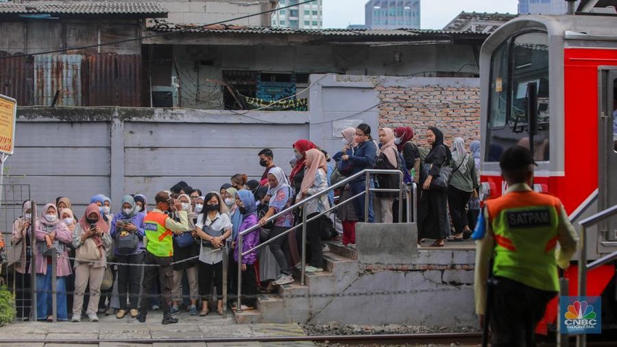 PT Kereta Api Indonesia (Persero) memastikan Stasiun Karet yang berlokasi di Jalan KH Mas Mansyur, Kecamatan Tanah Abang, Jakarta Pusat akan ditutup. (CNBC Indonesia/Faisal Rahman)