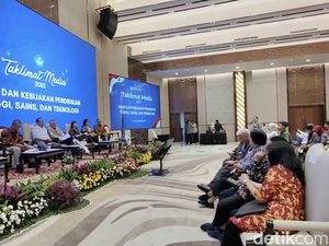 Dapat Anggaran Rp 57 T, Ini Program Prioritas Kemendiktisaintek dengan 3 Ditjen