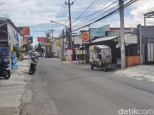 Viral Pria di Sleman Ngamuk dan Tutup Jalan gegara Lupa Parkir Motor