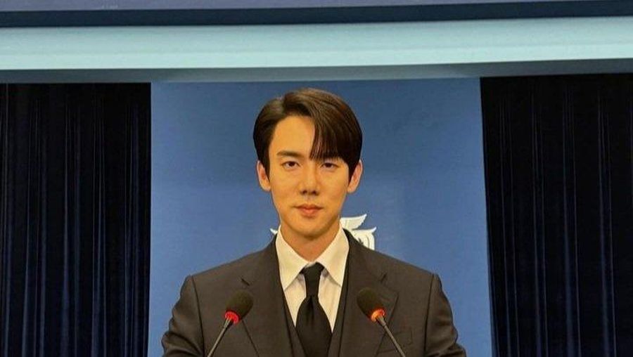 Yoo Yeon Seok Yoo Yeon Seok sebagai Baek Sa Eon di drama When The Phone Rings