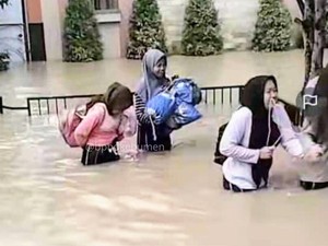 Desa di Kebumen Kebanjiran, Ribuan Santri Ponpes Somalangu Terdampak