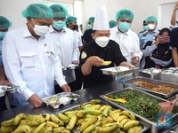 Makan Bergizi Gratis Dimulai, Saham Ini Langsung Tancap Gas