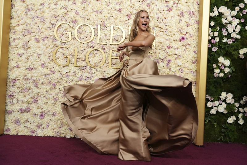 Michelle Yeoh, dari kiri, Ariana Grande, dan Cynthia Erivo berpose di ruang pers selama Golden Globes ke-82 pada Minggu, 5 Januari 2025, di Beverly Hilton di Beverly Hills, California. Michelle Yeoh, dari kiri, Ariana Grande, dan Cynthia Erivo berpose di ruang pers selama Golden Globes ke-82 pada Minggu, 5 Januari 2025, di Beverly Hilton di Beverly Hills, California. (AP Photo/Chris Pizzello)