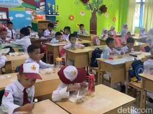 Makan Bergizi Gratis Dimulai di 10 SD-SMA Maros, Sekolah Pelosok Masih Dikaji