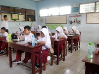 Siswa Happy Program Makan Bergizi Gratis Prabowo: Bisa Menghemat Uang!