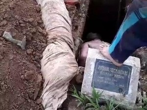 Cerita Tukang Gali Kubur di Kudus Temukan Jenazah Utuh Meski Sudah Tahunan