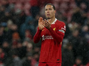 Van Dijk Belum Putuskan Masa Depannya di Liverpool