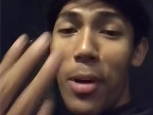 Demi Biaya Sekolah, Pelajar Ini Rela Jadi Pengantar Makanan di Malam Hari