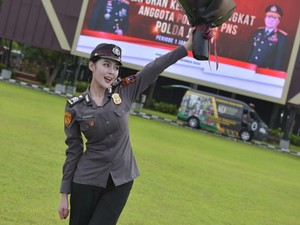 Viral Polwan Cantik bak Artis Korea, Perjuangan Jadi Ibu Tunggal Bikin Salut