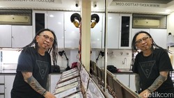 Perjalanan Kent Jadi Seniman Tato yang Mendunia