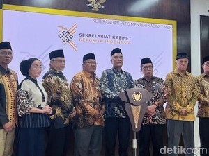 Komisi VIII DPR Sebut Kuota Haji Furoda Berantakan, Bakal Atur Lewat Revisi UU