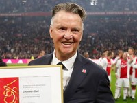 Media Spanyol Sebut Louis van Gaal Jadi Direktur Teknik Timnas RI