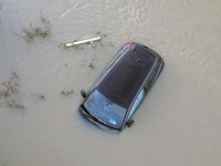 Mobil Terendam Banjir, Segera Lakukan 8 Langkah Ini