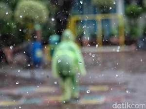 Dampak Hujan, Jumlah Pengunjung Ancol dan Ragunan Menurun di Libur Imlek