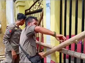 Duduk Perkara Gerbang SD di Depok Dipalang Stop Kegiatan Sekolah