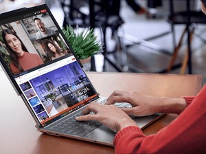 Lenovo Rilis Laptop Layar Gulung, Harganya Rp 56 Juta