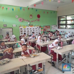 Makan Bergizi Gratis Bakal Ada 30 Menu, Anak Sekolah Tak Akan Bosan