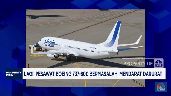 Pesawat Boeing 737-800 Mendarat Darurat