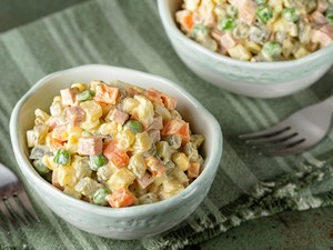 Resep Salad Olivier Khas Rusia yang Cocok Untuk Menu Diet