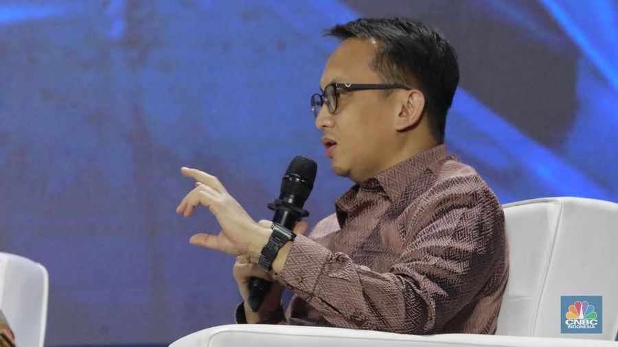 Anggota Dewan Ekonomi Nasional (DEN), Septian Hario Seto saat memberi pemaparan dalam dalam diskusi panel MINDialogue 