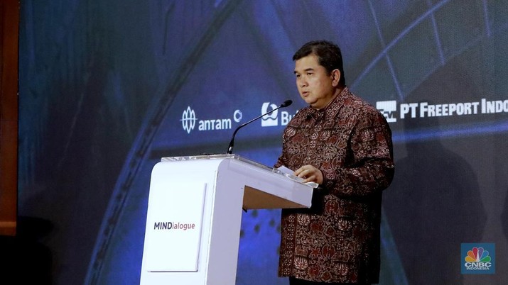 Direktur Utama Mind ID Hendi Prio Santoso saat memberi kata sambutan dalam acara MINDialogue di Soehana Hall, Jakarta, Kamis (9/1/2025). (CNBC Indonesia/Muhammad Sabki)