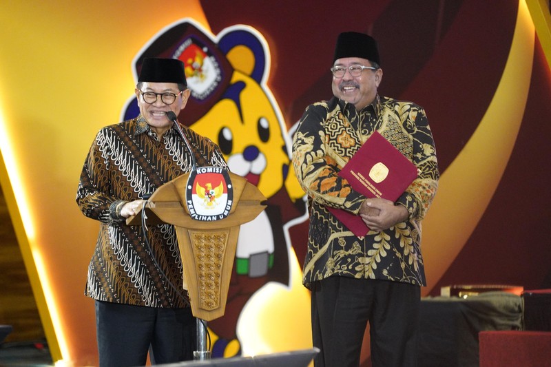 Gubernur dan Wakil Gubernur DK Jakarta periode 2024-2029 terpilih, Pramono Anung dan Rano Karno saat rapat pleno terbuka penetapan pasangan Gubernur dan Wakil Gubernur terpilih DK Jakarta, Kamis (9/1/2025). (Dok. KPUD DK Jakarta)