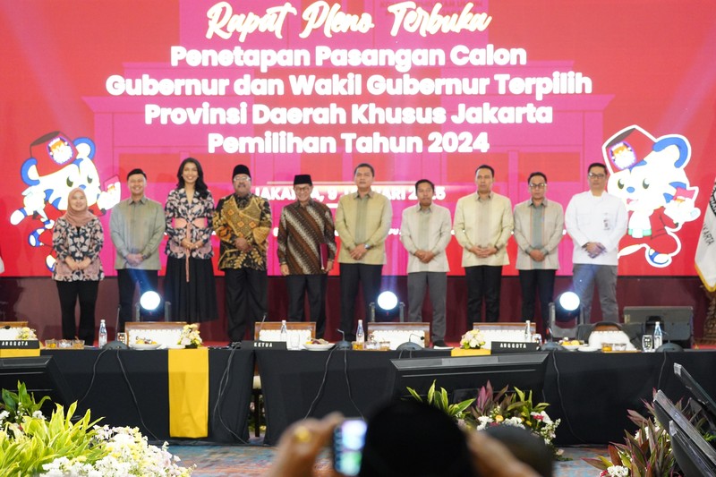 Gubernur dan Wakil Gubernur DK Jakarta periode 2024-2029 terpilih, Pramono Anung dan Rano Karno saat rapat pleno terbuka penetapan pasangan Gubernur dan Wakil Gubernur terpilih DK Jakarta, Kamis (9/1/2025). (Dok. KPUD DK Jakarta)
