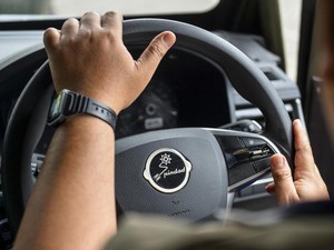 Pindad Siapkan Pabrik Mobil Nasional: Target Kapasitas Produksi 500 Ribu Unit
