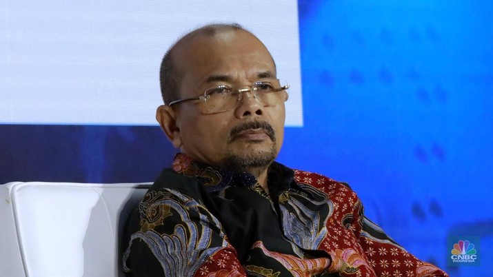 Menteri PPN/Kepala Bappenas, Andrinof Chaniago saat memberi pemaparan dalam diskusi panel MINDialogue 