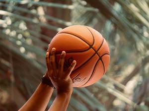 Posisi Pemain Basket: Penjelasan Point Guard, Shooting Guard, Forward, Center