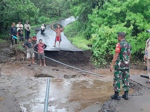 Diterjang Banjir Bandang, Jalan Penghubung di Datah Karangasem Terputus